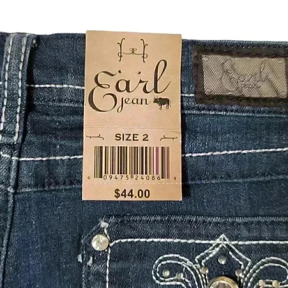 Earl jeans Women's Avery High Rise Rolled Cuff Button Shorts - Picture 5 of 9